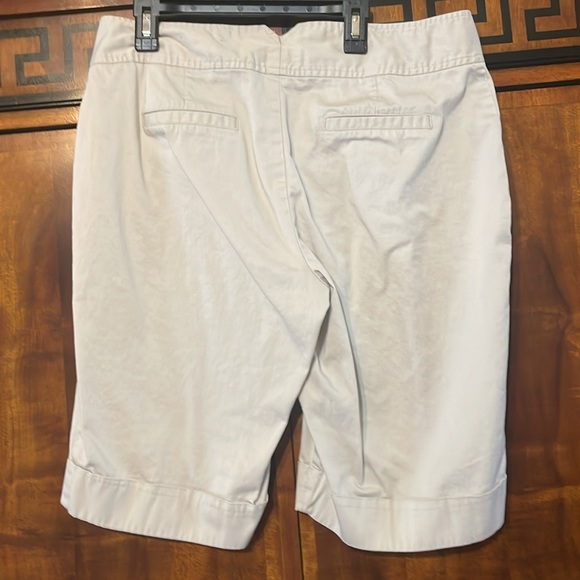 Cato Women’s shorts size 10. Tan 97% cotton and 3% spandex in great condition - Picture 6 of 10